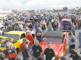Final Sunday night cruise at Pony Corral
