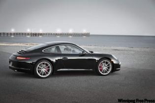 2012 PORSCHE 911: Smooth, sleek and sexy