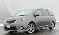 2013 TOYOTA SIENNA: Sienna all about space