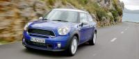 2013 MINI COOPER PACEMAN: Setting the pace