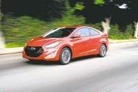 2013 HYUNDAI ELANTRA COUPE: Roll with a sharp-dressed ride