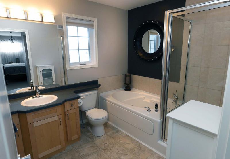 Ensuite Bathroom Winnipeg condo feels like a house - winnipeg free press homes Ensuite Bathroom Winnipeg condo feels like a house - winnipeg free press homes