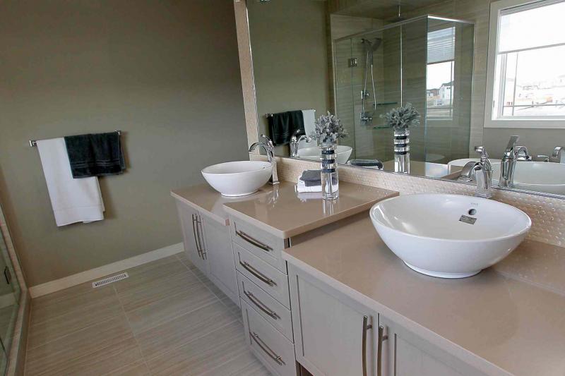 Ensuite Bathroom Winnipeg luxurious and livable - winnipeg free press homes Ensuite Bathroom Winnipeg luxurious and livable - winnipeg free press homes