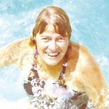 JOANNE LILY (NANNY) ROBERTSON Obituary pic