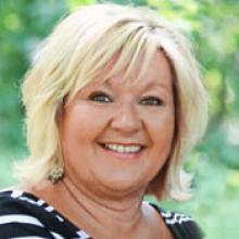 EVELYN THIESSEN Obituary pic