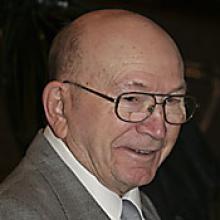LARUS S. GISLASON Obituary pic