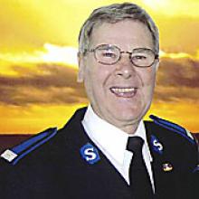 LLOYD RUSSELL HOLLAND Obituary pic