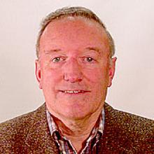 DEREK H. WOOD Obituary pic