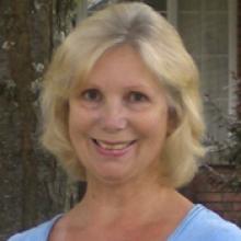 LYNNE MACAULAY (HILL) Obituary pic