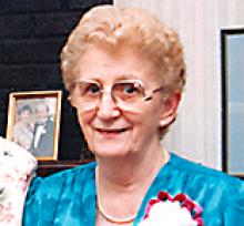 ELIZABETH (BETTE) MACKAY (NUTTALL) A Obituary pic