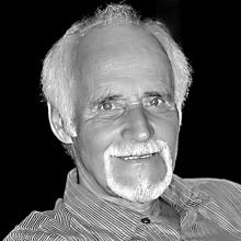 ANGUS STEWART DUNDAS Obituary pic