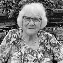 BEVERLEY VERA LEE Obituary pic
