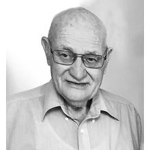 GARTH ROSS WOODS Obituary pic