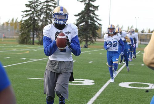 RUTH BONNEVILLE / WINNIPEG FREE PRESS
Winnipeg Blue Bombers #4 Darvin Adams, was practicing with his teammates Tuesday on field next to Winnipeg Indoor Soccer Complex.
October 25, 2016
