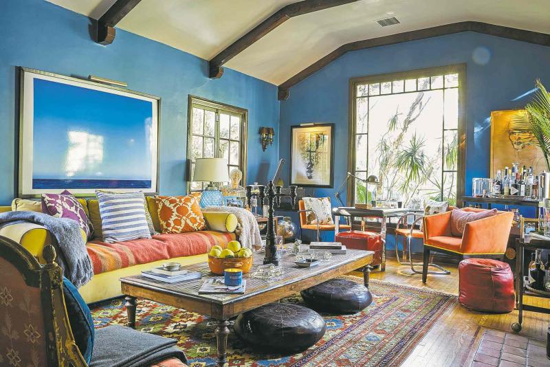 Using a variety of textures in a space makes it more welcoming and cosy.