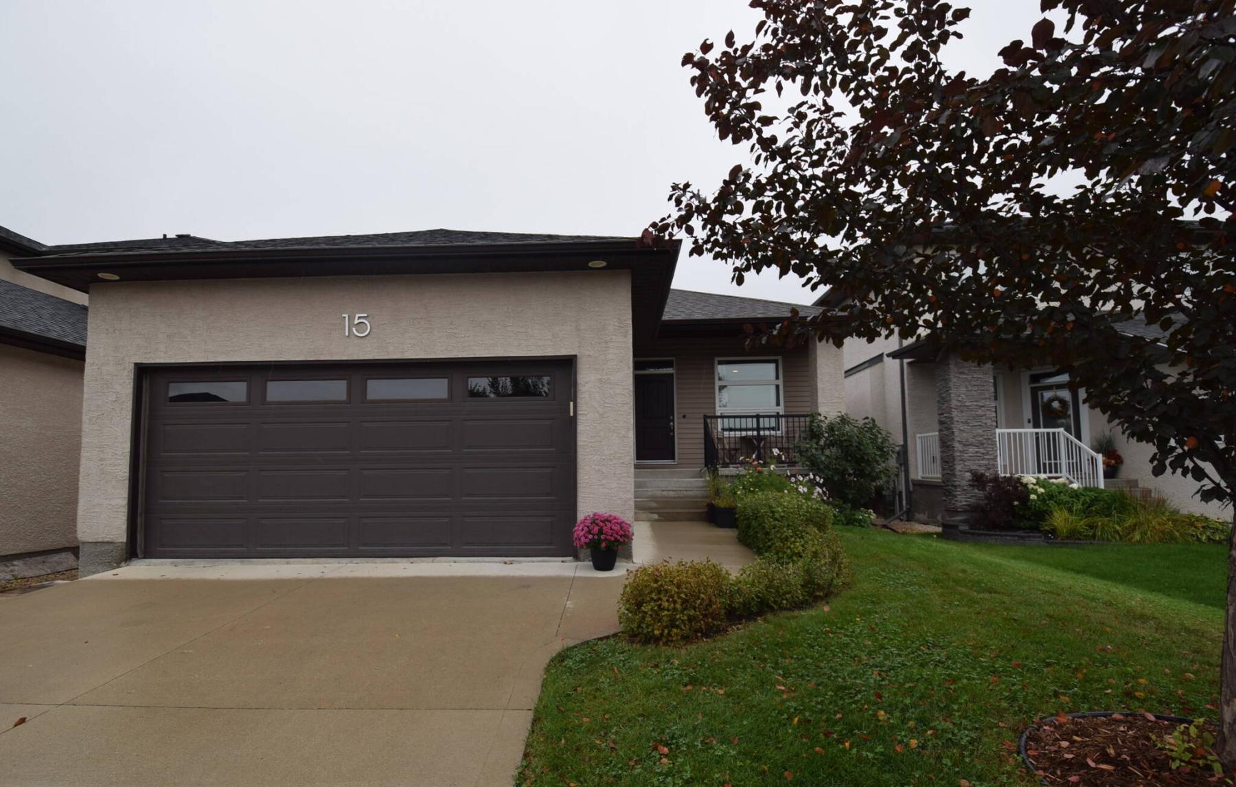  <p>TODD LEWYS / FREE PRESS</p>
                                <p>The 10-year-old, 1,284 sq. ft. bungalow is a turnkey treasure that families will fall in love with at first sight.</p> 