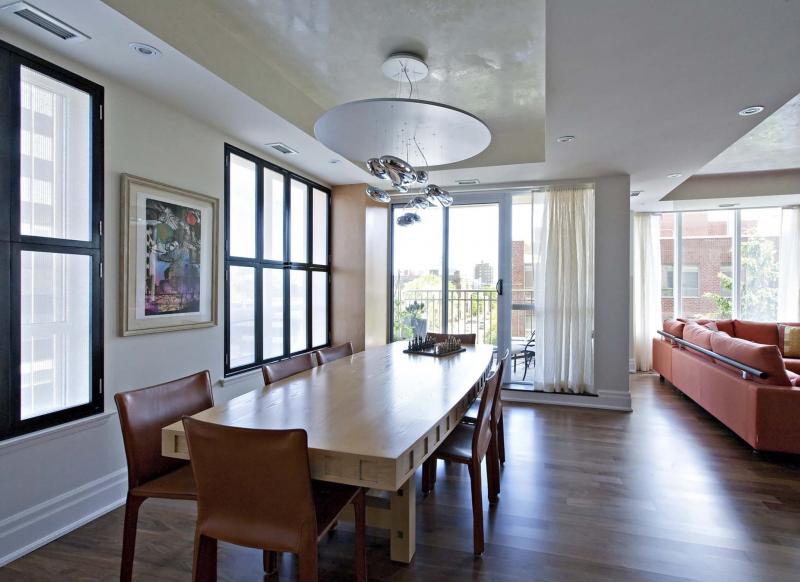 <p>Shelley Kirsch Design</p><p>The height and proportion of art and pictures are important to consider when hanging art in a home.</p></p>