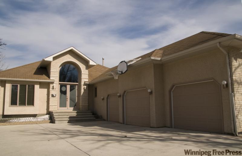 345 Foxdale Ave.