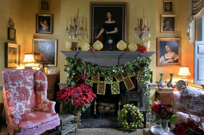 <p>John McDonnell/The Washington Post</p><p>The garland in Dowling’s living room was inspired by the Greek patterns on her mantel.</p>