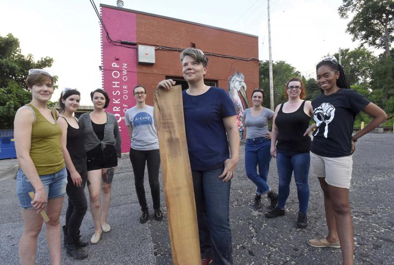 <p>Amy Davis / Baltimore Sun / Tribune News Service </p><p>Sarah Marriage (centre), founder of A Workshop Of Our Own, with the students enrolled in a six-week class to make a small bench or table.</p>