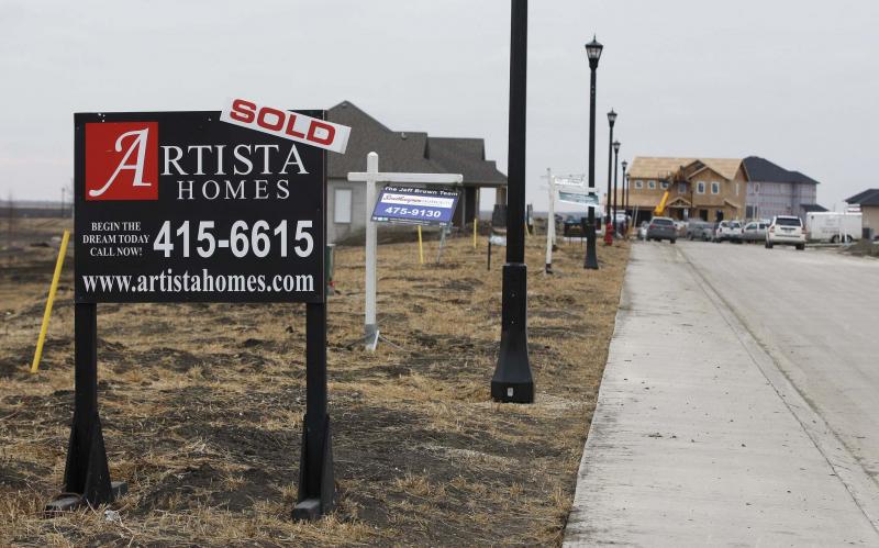 <p>KEN GIGLIOTTI / FREE PRESS FILES</p><p>Home start numbers are slightly ahead of last year, with expectations for 2017 even brighter.</p>