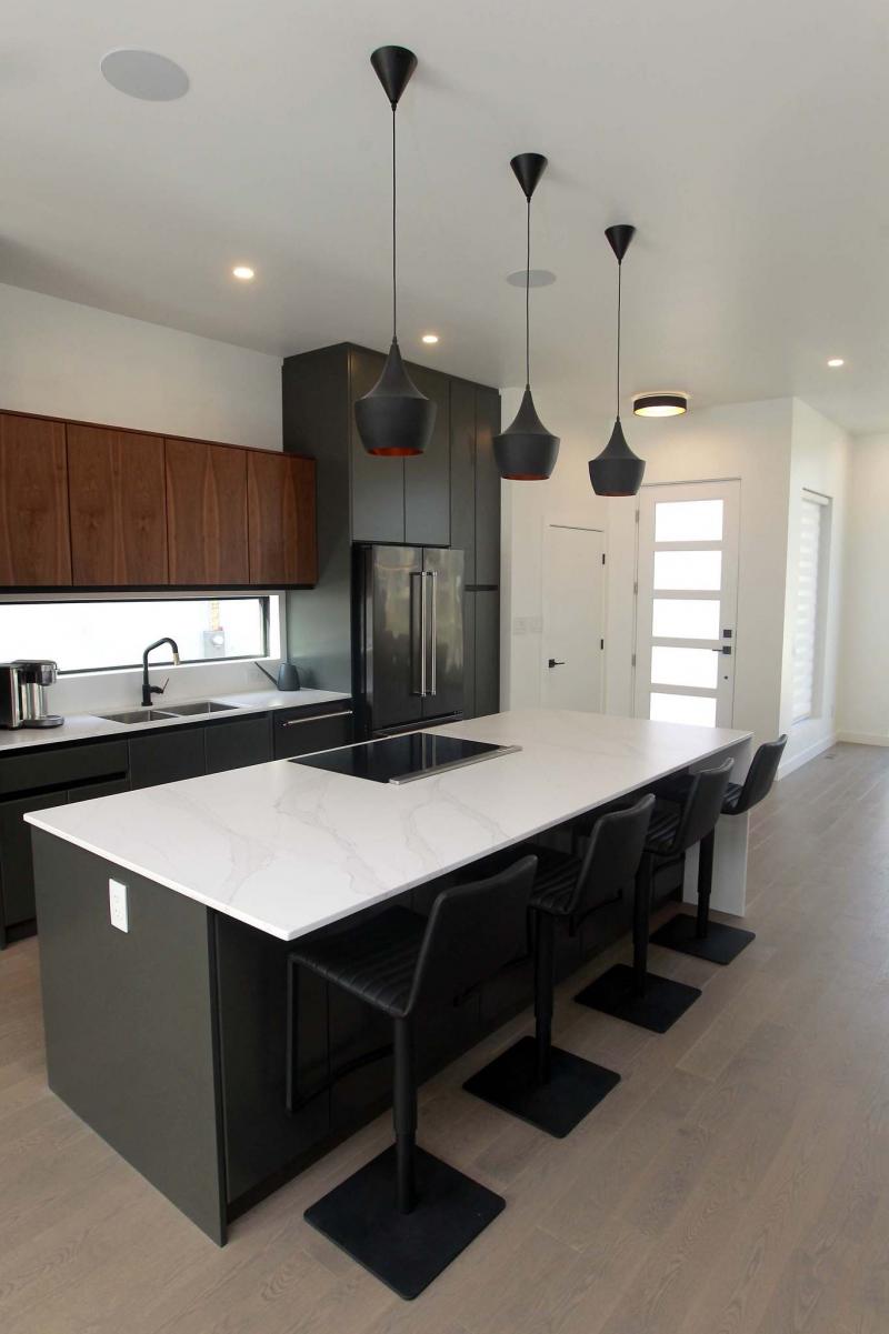 <p>BORIS MINKEVICH / WINNIPEG FREE PRESS</p><p>The kitchen is clean and bright.</p>