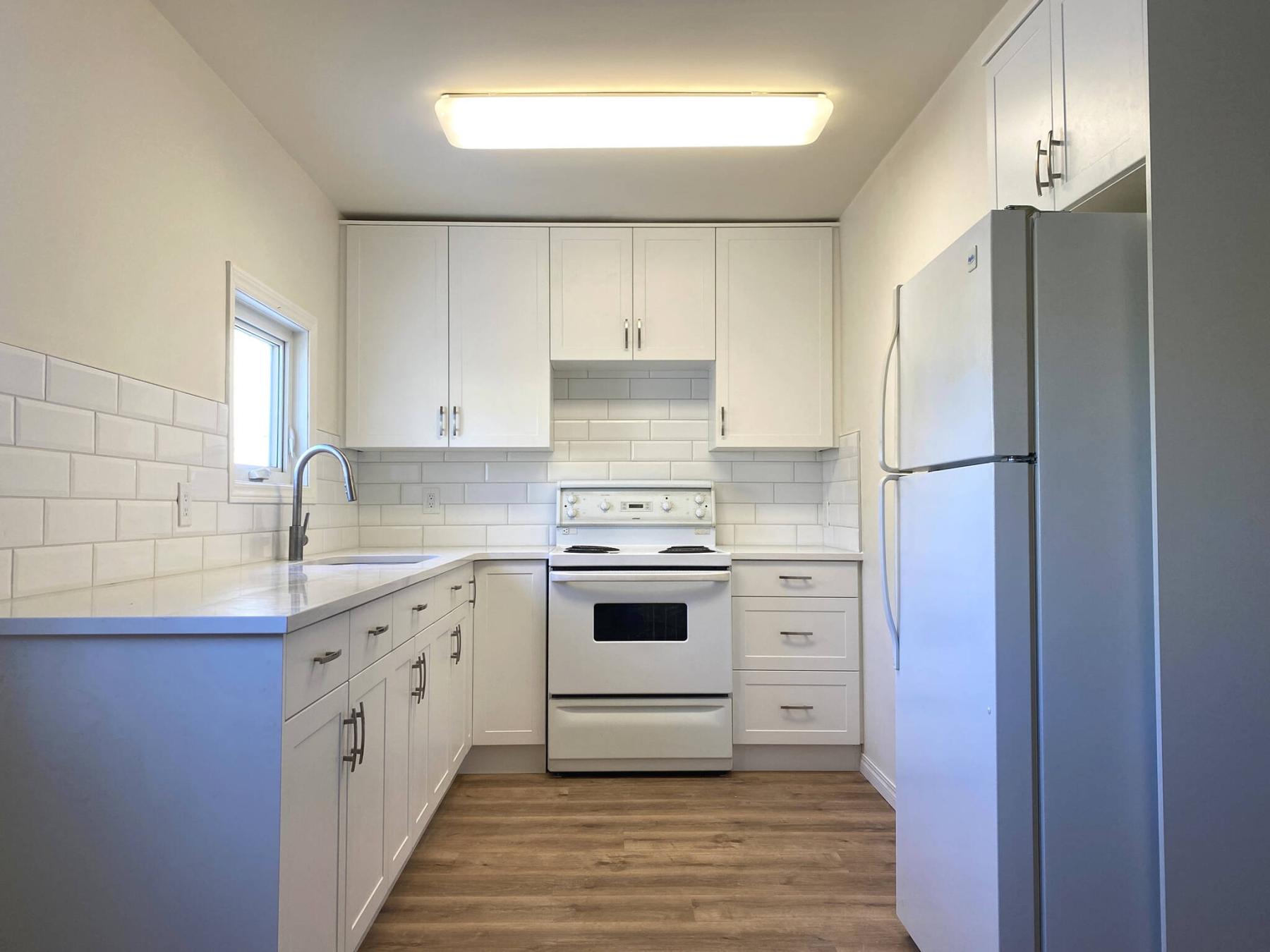  <p>The new kitchen layout makes best use of the limited space. (Marc LaBossiere / Winnipeg Free Press)</p> 