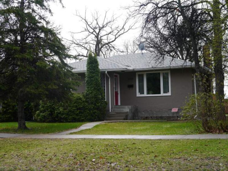 850 Oakenwald