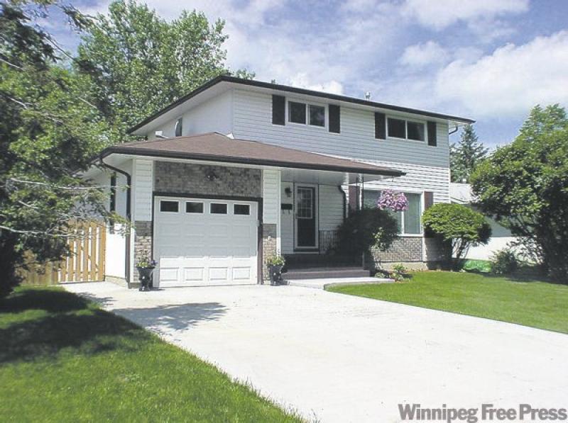 34 Sandham Cres.
