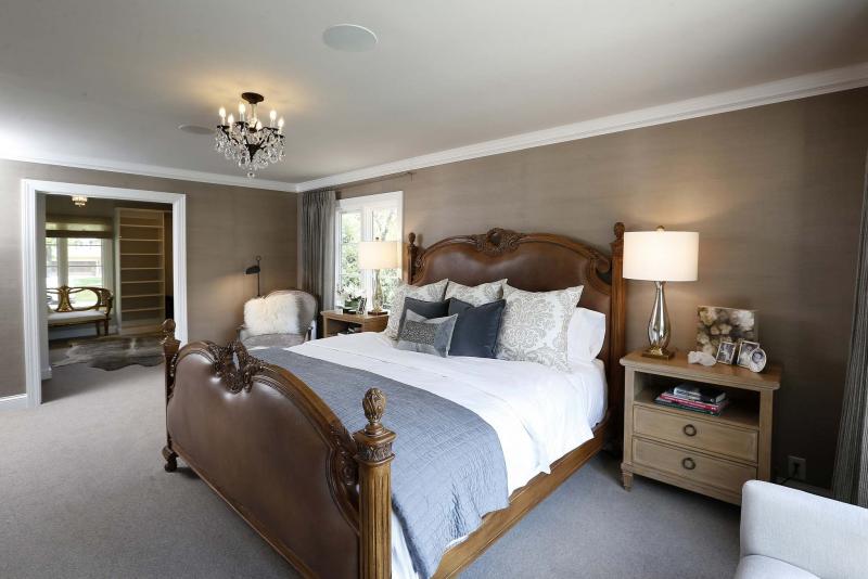 Fiddling with bed sheets can be a stressful exercise Winnipeg Free