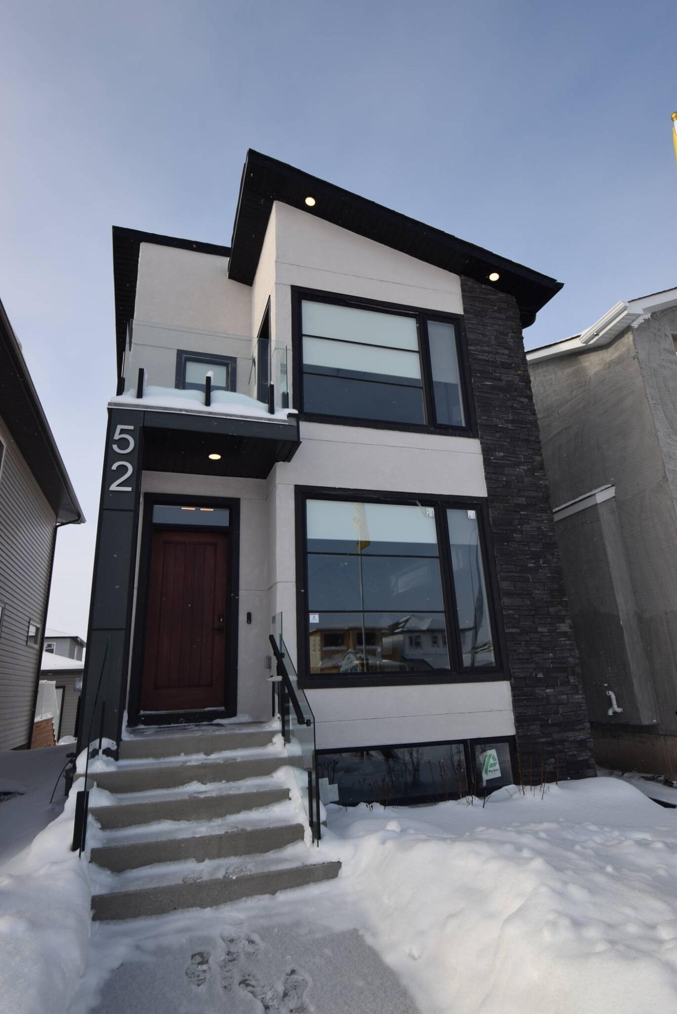  <p>Photos by Todd Lewys / Winnipeg Free Press</p>
                                <p>A creative yet practical design, the Bellmond plan by Discovery Homes offers a perfect synergy of livability, style and value.</p> 