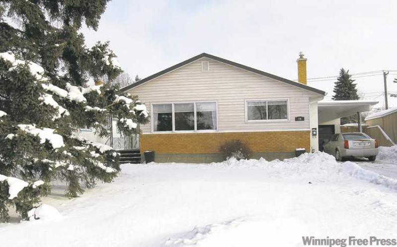 79 Garnet Bay is a home that offers the best of both worlds: It is renovated and in an excellent, mature location.