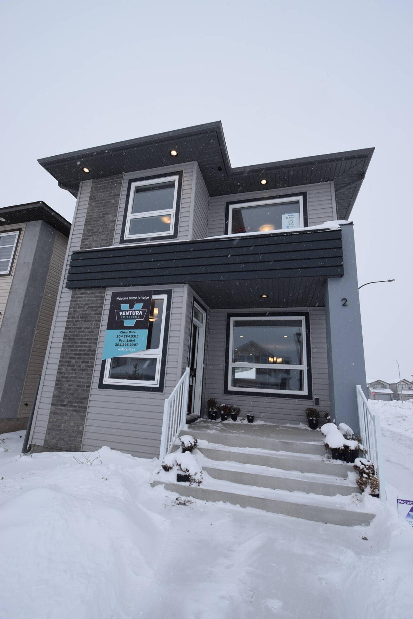  <p>Todd Lewys / Winnipeg Free Press</p>
                                <p>The 1,665 square-foot, two-storey Drake is proof positive that a mid-sized plan can offer exceptional livability and style.</p> 