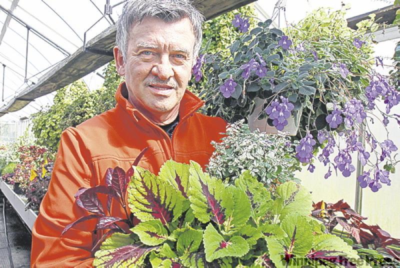  Ken Beattie, Assiniboine Park's renowned horticulturist, will be a feature speaker Saturday and at Friday night reception for the  the upcoming Gardening Weekend at the Assiniboine Park Conservatory.