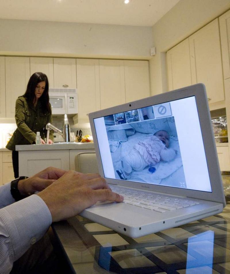 The Antonellis use Rogers Smart Home Monitoring technology to keep watch on their baby. 