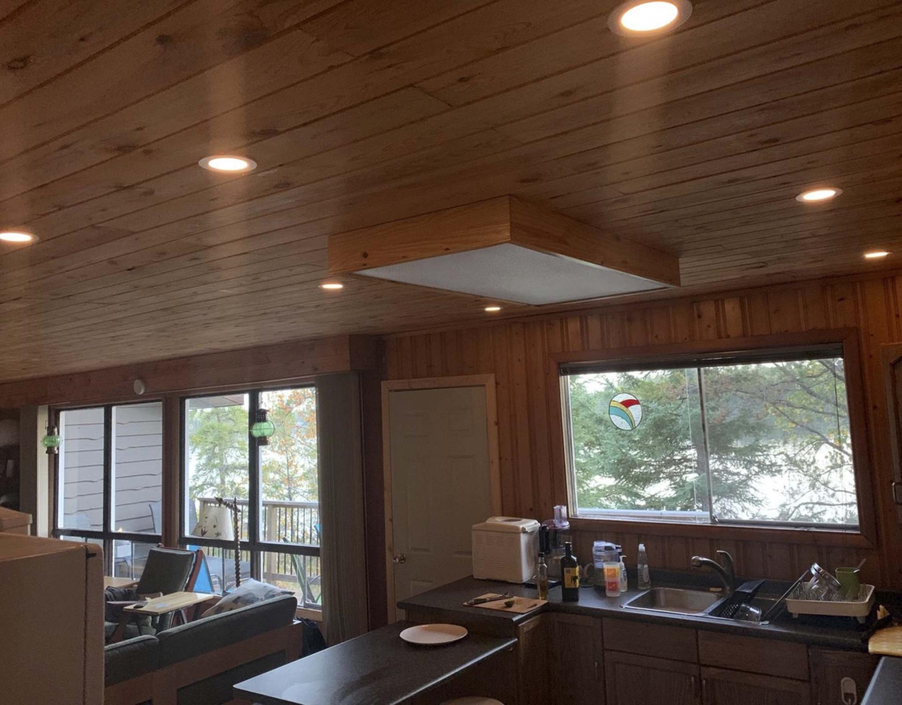 <p>Once the sun sets, the LED lighting intensity is adjustable using a dimmer switch.</p>