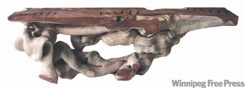 A tree-root console will be one of the most interesting and distinctive accents for your home.