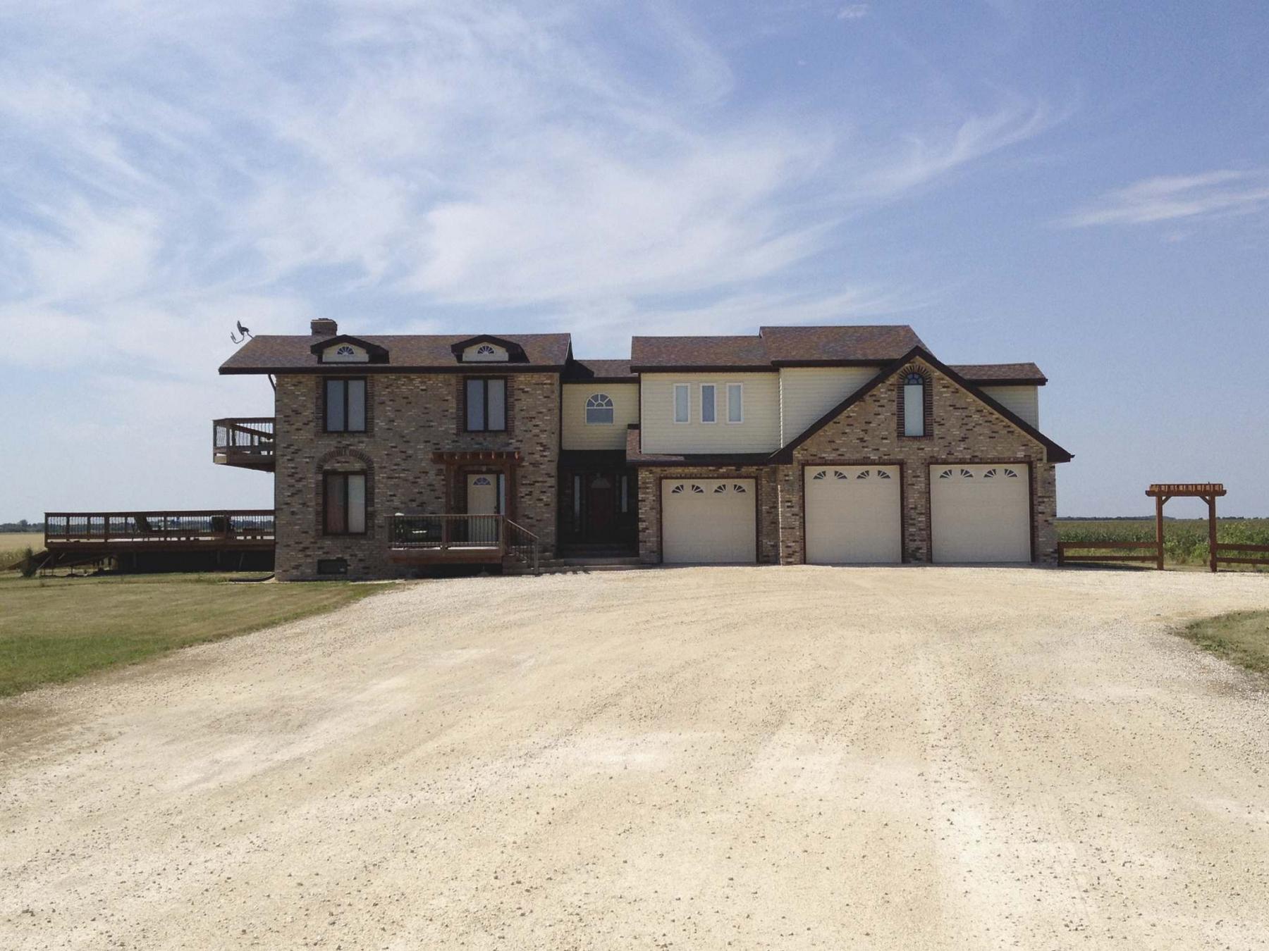 <p>Marc LaBossiere / Winnipeg Free Press</p><p>A lifelong dream was achieved with the construction of the music studio above the triple-attached garages in 2005.</p>