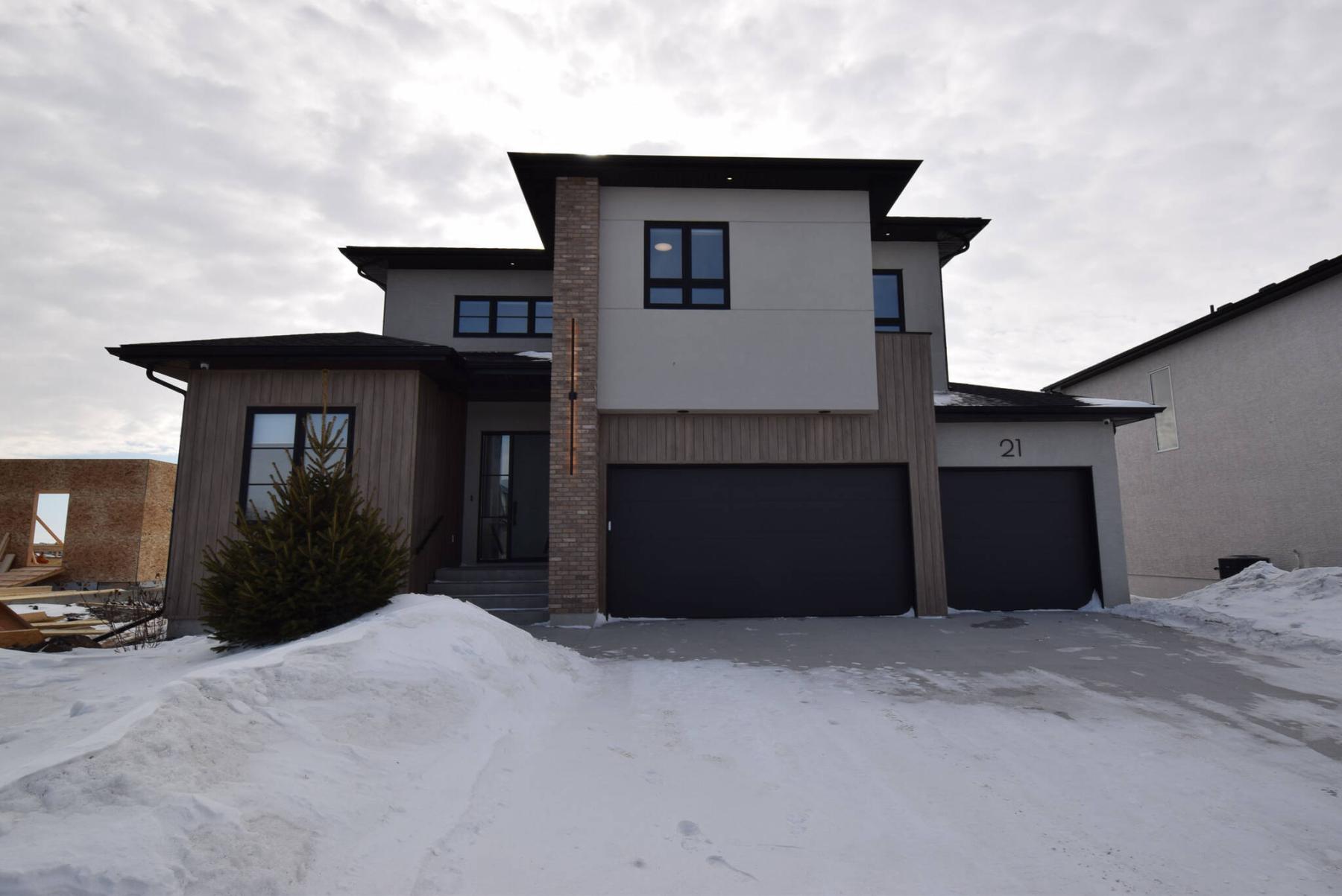  <p>The stately 2,861-sq.-ft. luxury home &mdash; which backs onto a picturesque lake &mdash; is the epitome of practical luxury.</p> 