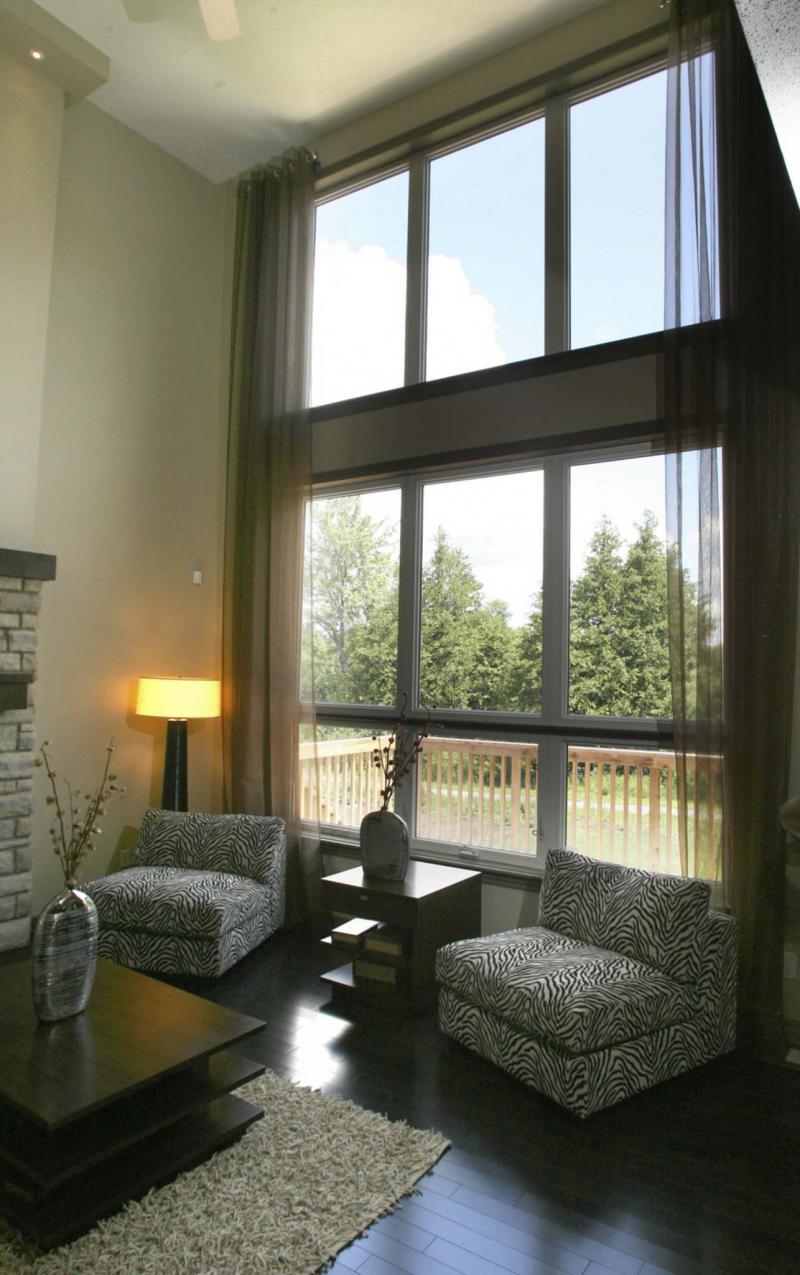 <p>PAT McGRATH / OTTAWA CITIZEN FILES</p><p>Pleated cellular shades and curtain panels with interlinings harness the warmth of the sun and are a great way to keep your home warm in the winter.</p>