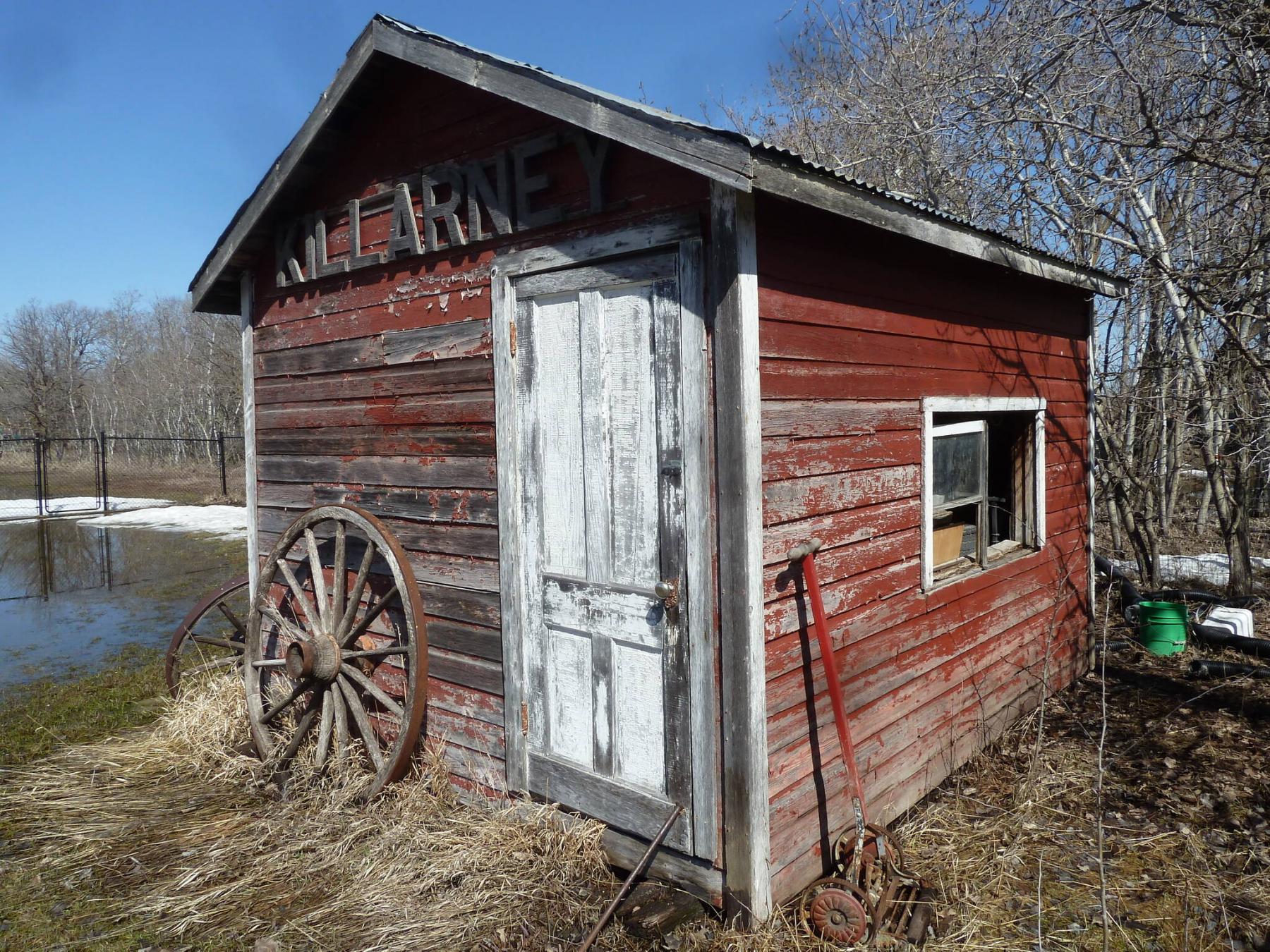 <p>Photos by Laurie Mustard / Winnipeg Free Press</p><p>With a bit of elbow grease this shed will become a comfy tiny house on the prairie.</p>