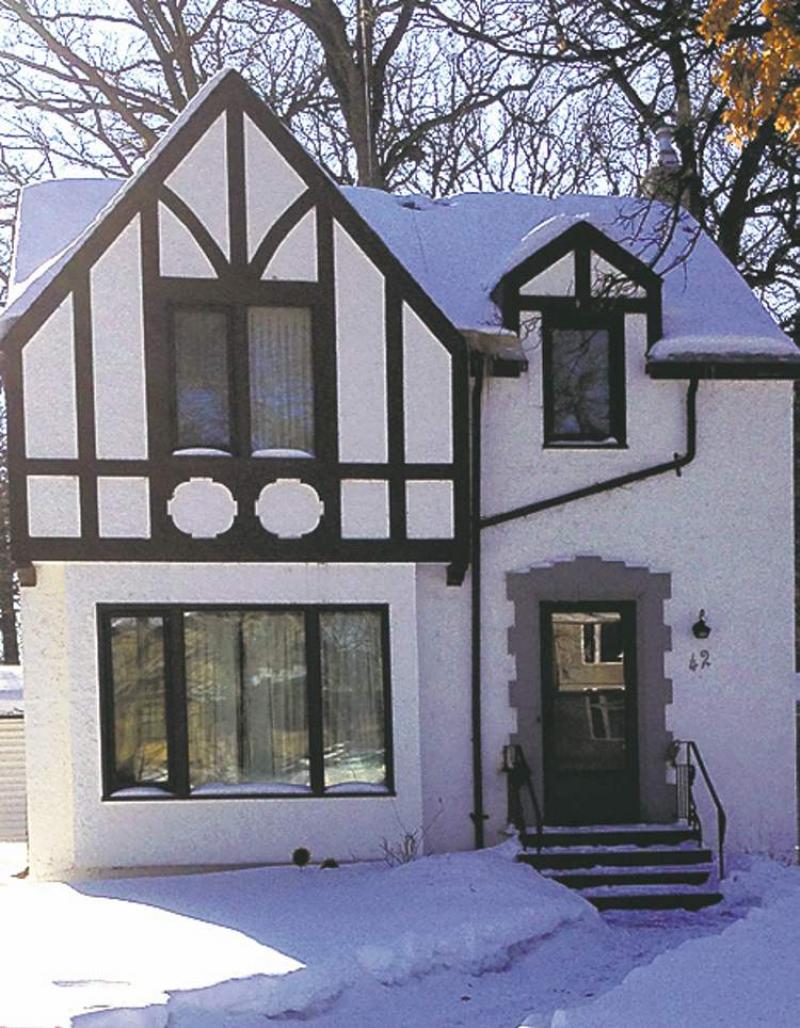 42 Kingston Row
