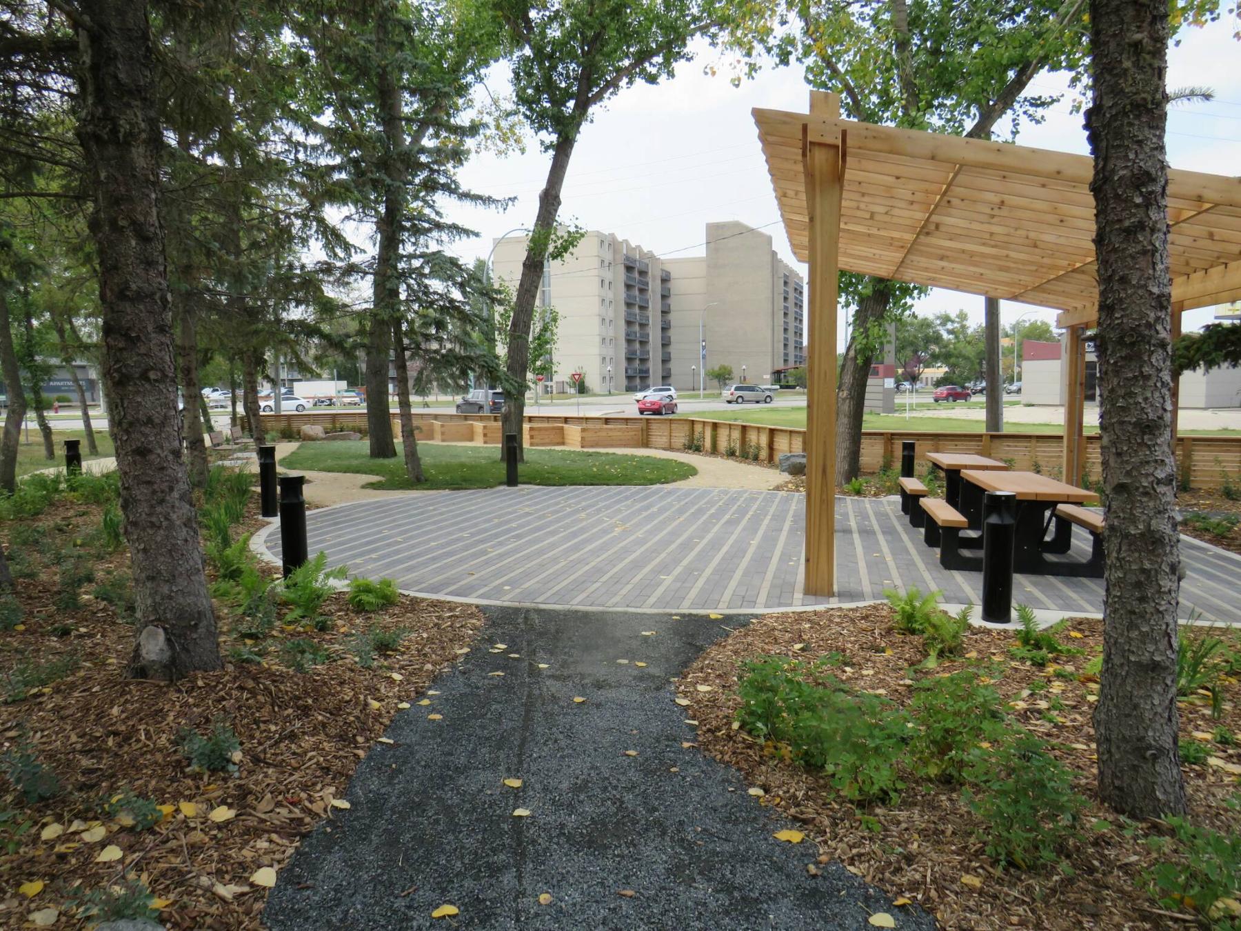  <p>Colleen Zacharias / Winnipeg Free Press</p>
                                <p>Nestled beneath a leafy canopy, Tranquility Trail is a welcoming and restorative garden at Victoria Hospital.</p> 