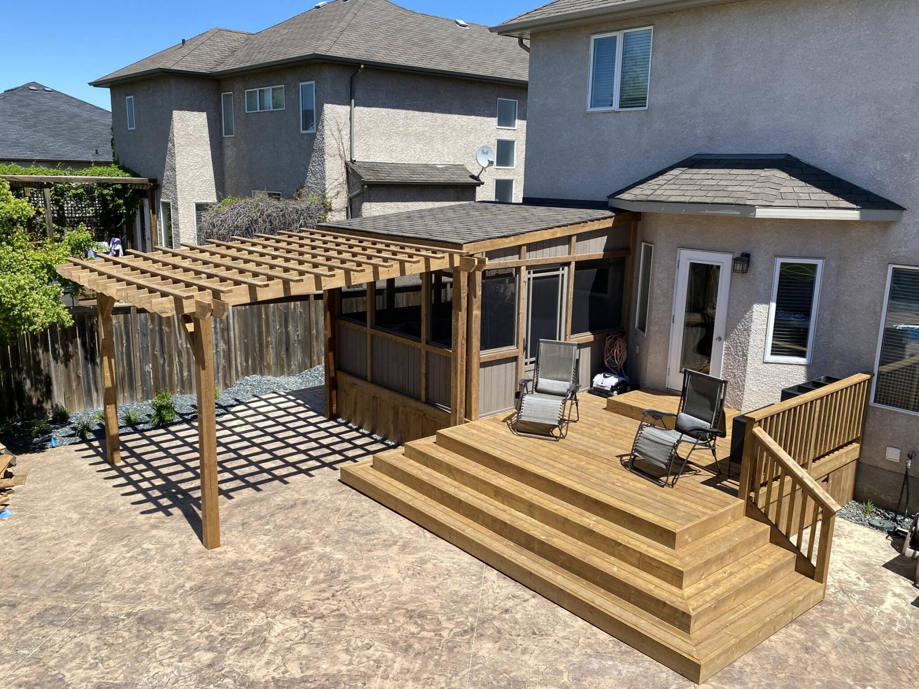 <p>Photos by Marc LaBossiere / Winnipeg Free Press</p><p>The salvageable framework of the old deck was re-levelled and repurposed to accommodate the new deck design with wrap-stairs.</p>