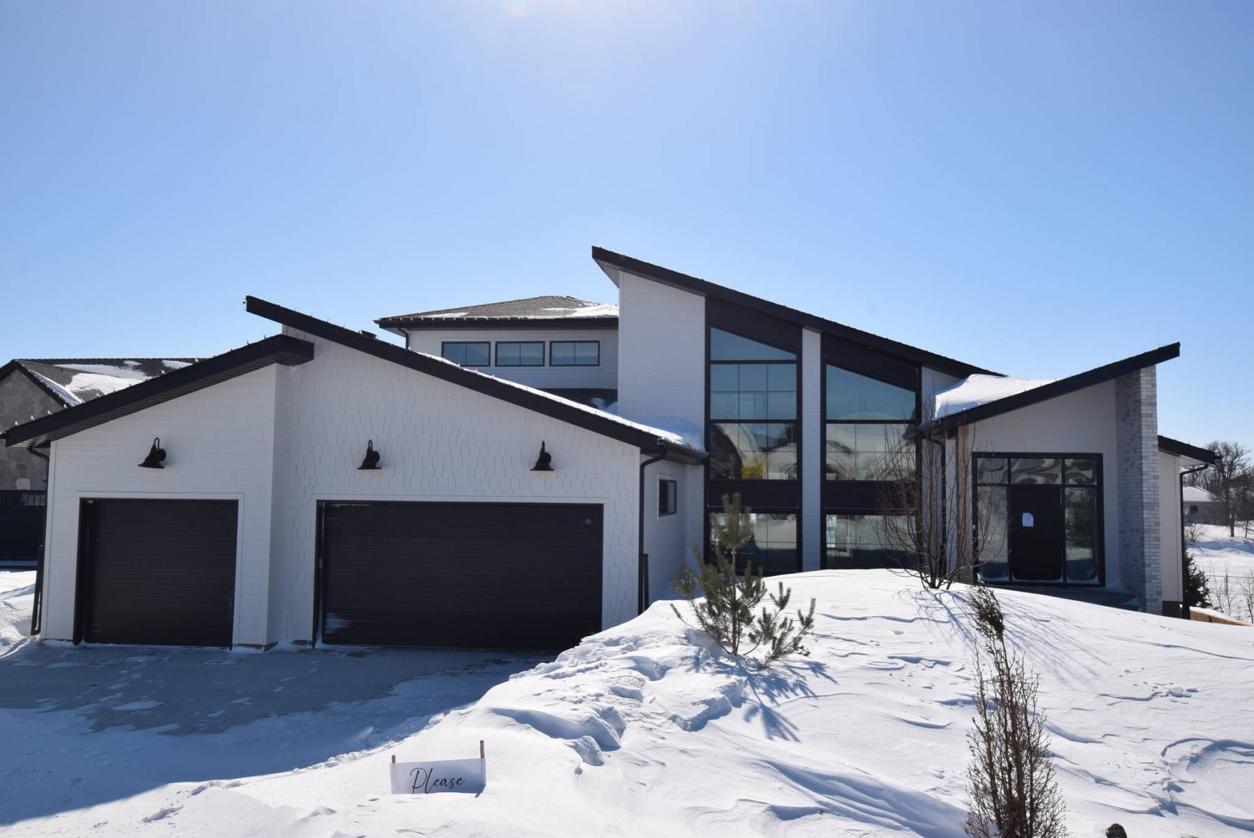 <p>Photos by Todd Lewys / Winnipeg Free Press</p><p><strong></strong>Offering 4,264 square-feet of total living space, this two-storey masterpiece features exceptional style in a gorgeous riverfront setting.</p>