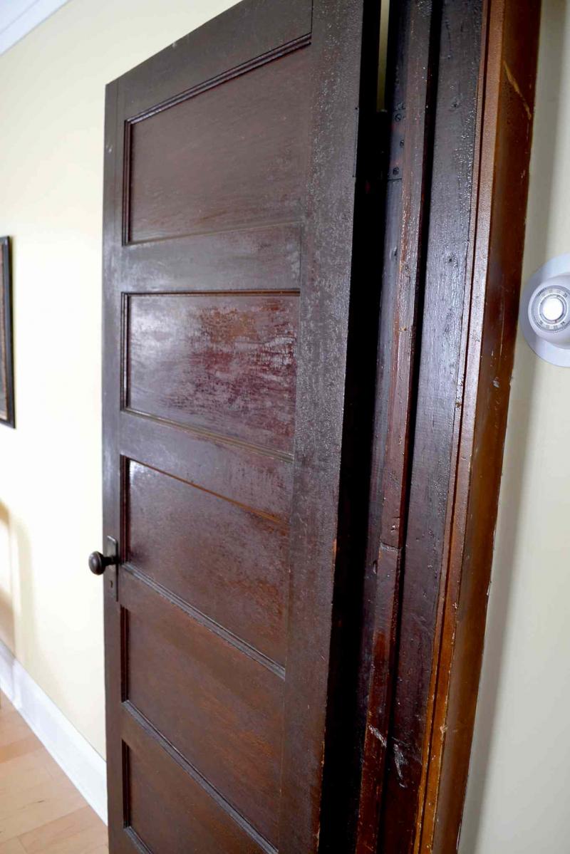 The interior doors were kept to help retain a sense of the homeï¿½s 80-year history.