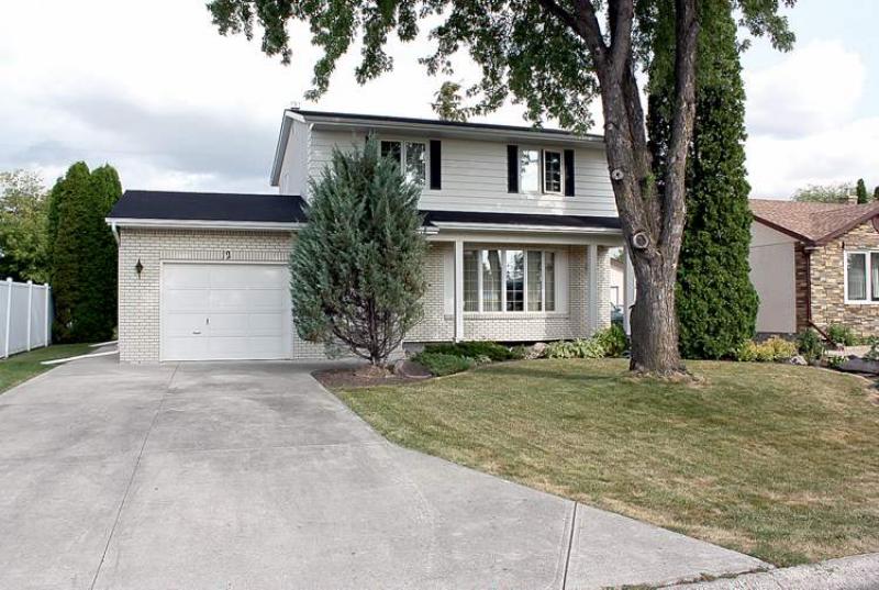 SOLD & OFFERED Sept 2212 Winnipeg Free Press Homes