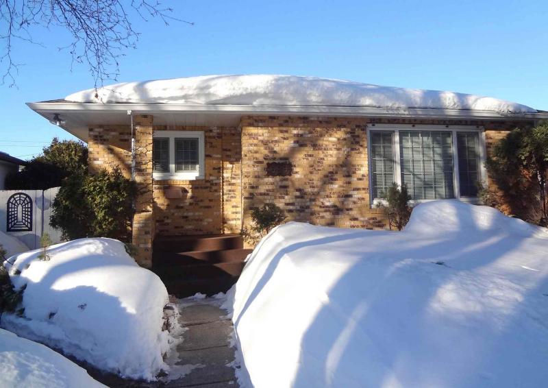  699 McAdam Ave.           