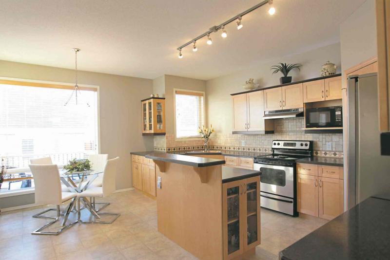 Homes:  Resale home at 5 Tansi Lane in Sage Creek. Realtor Cheryl Thurston.   Jan 05, 2016 Ruth Bonneville / Winnipeg Free Press