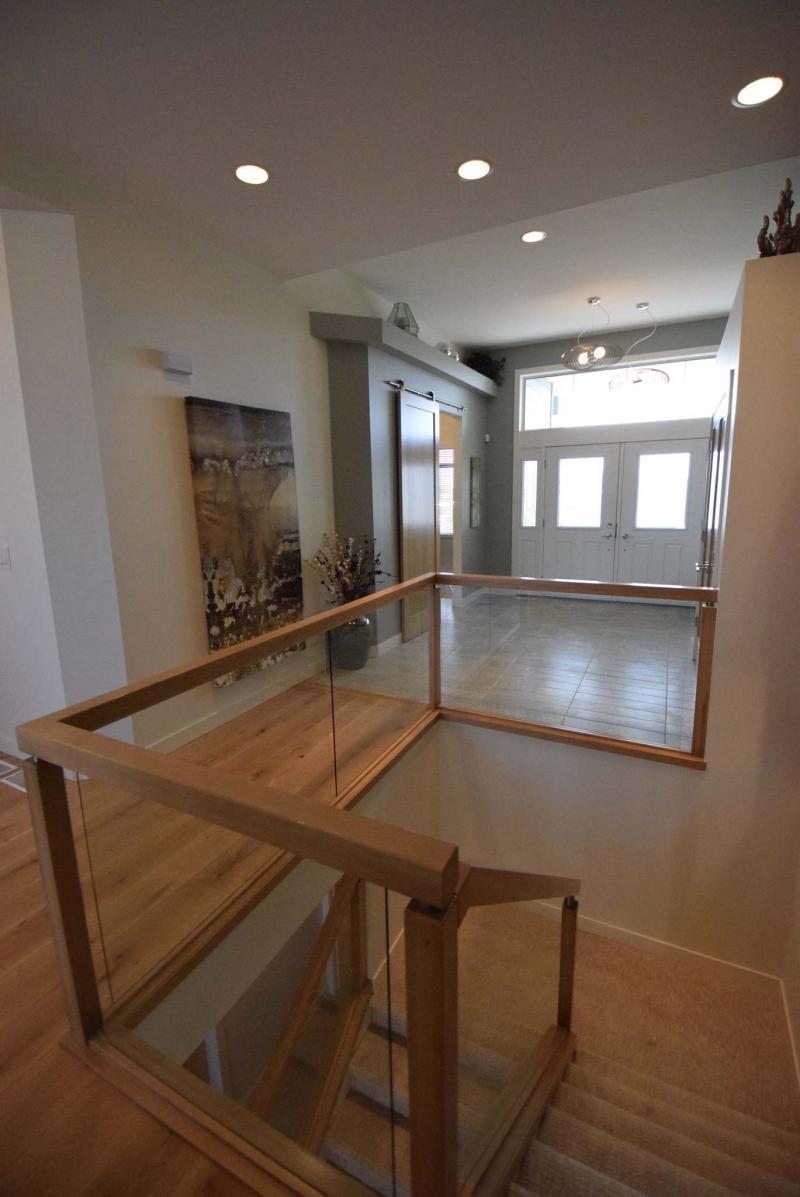 <p>The Bergen&rsquo;s foyer is a fabulous space that&rsquo;s bright and richly finished.</p>